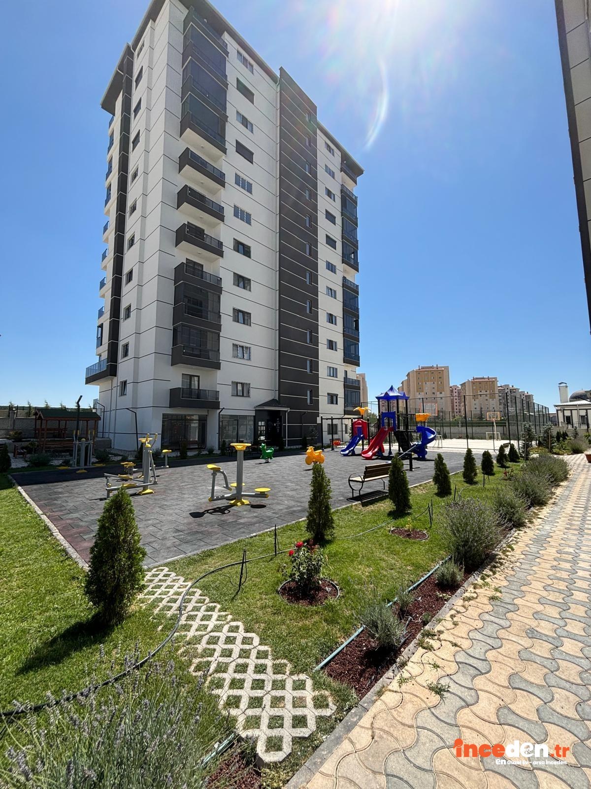 BAŞAKŞEHİR KONUTLARINDA SATILIK ARA KAT 4+1 ULTRA LÜKS SATILIK DAİRE — Karaman