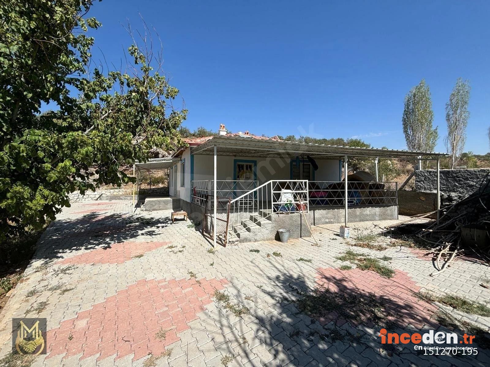 PINARBAŞI KÖYÜNDE 1.800 M² İÇERSİNDE EVİ OLAN SATILIK HOBİLİK YER — Karaman