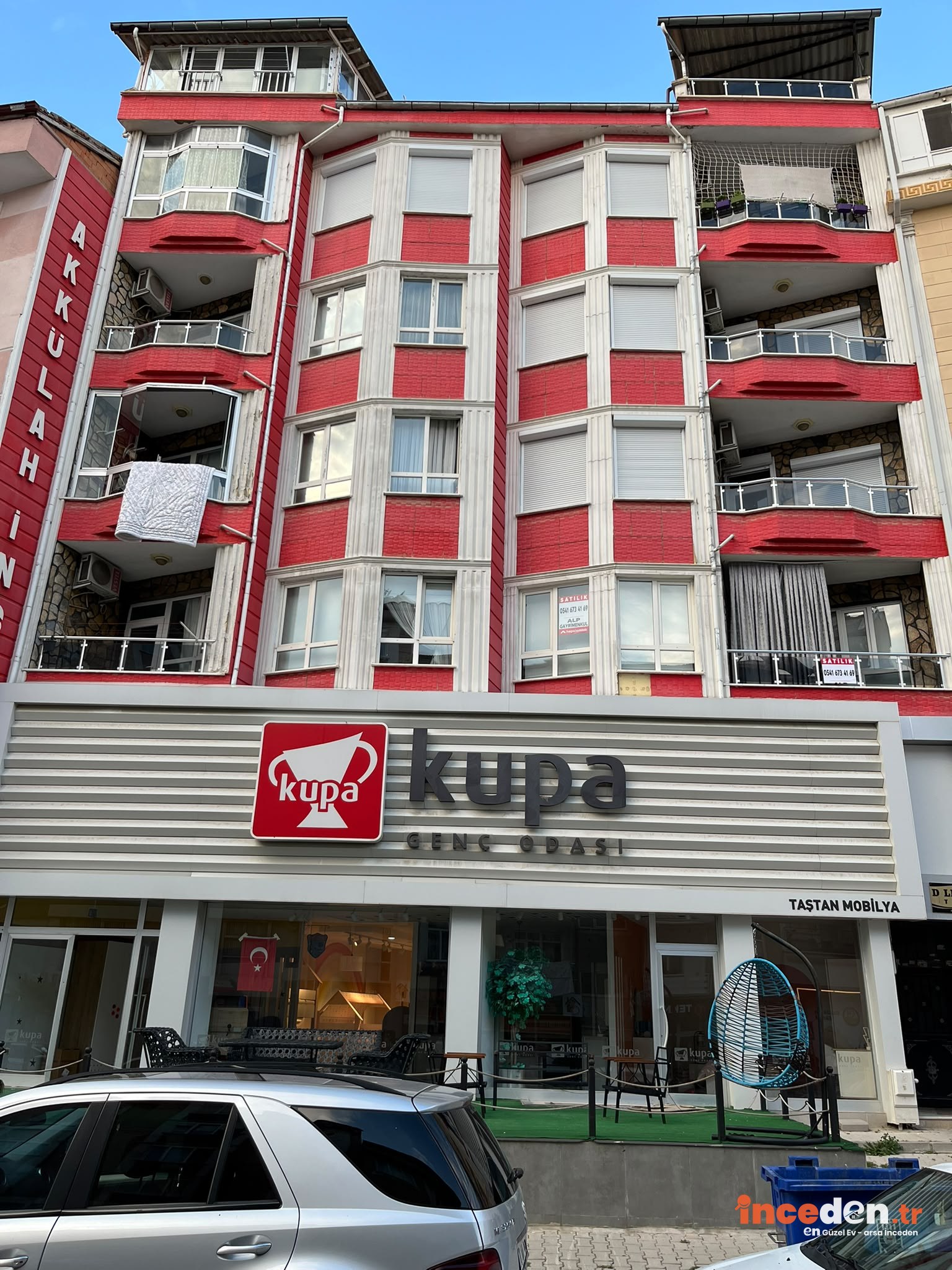 CEDİT MAHALLESİ'NDE CADDE ÜZERİNDE SATILIK 3+1 FIRSAT DAİRE! — Karaman
