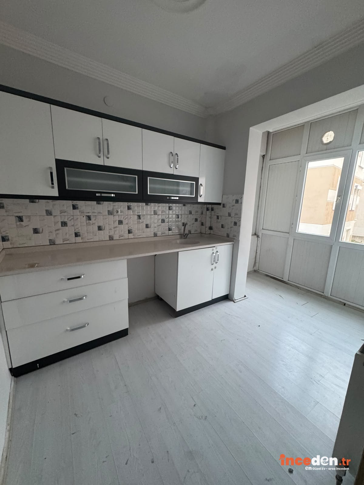 NEFİSE SULTAN MAH.ARA KAT BAKIMLI SATLIK 2+1 DAİRE — Karaman